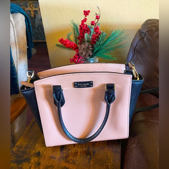 kate spade Handbags - Kate Spade leather pink and black colorblock Jeanne Satchel crossbody bag